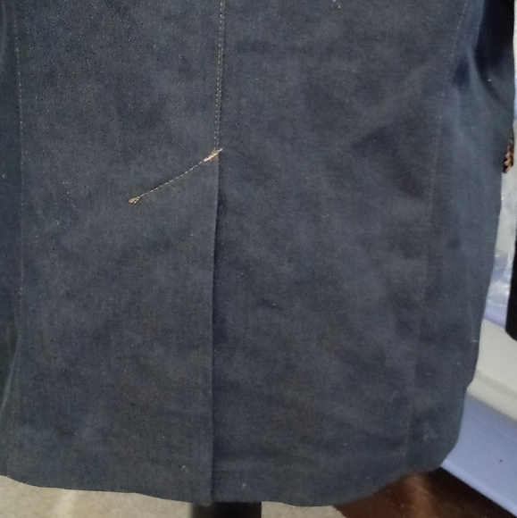 Studio Ease Jacket - Picture 4 of 8